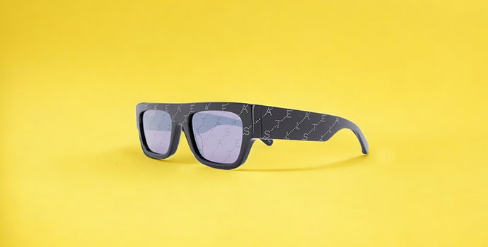 fashionable Stella McCartney's sunglasses 
